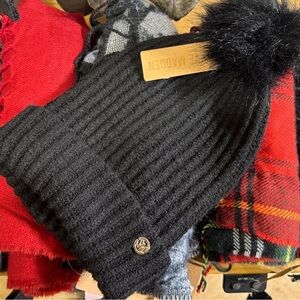 2 PC Steve Madden Beanie & Scarf Set NWT